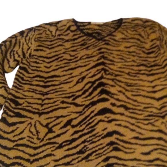 Kathy Lee Collection Animal Print XL Long Sleeve Sweater - Picture 3 of 9